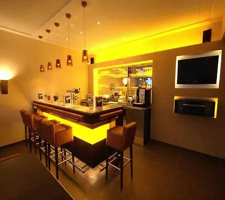 Air Wartburg Hotel 3*