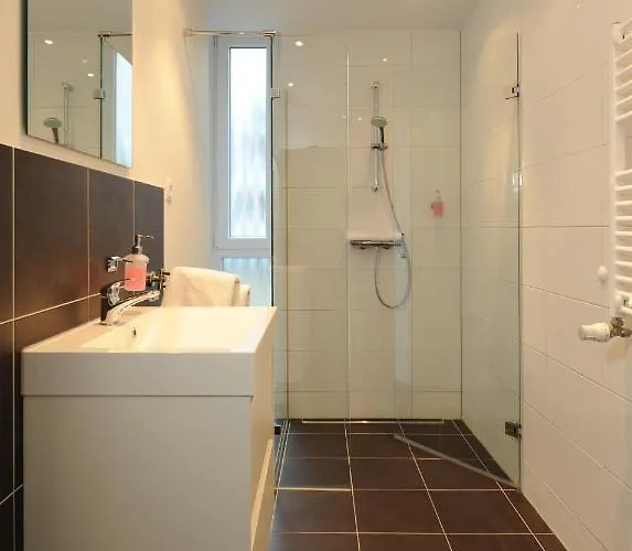 空中瓦尔特堡酒店 3*